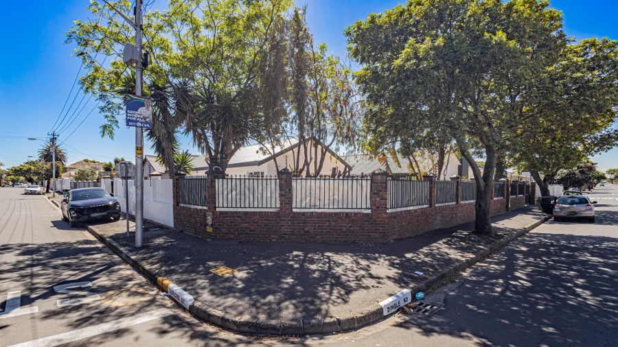 11 Bedroom Property for Sale in Richmond Estate Western Cape